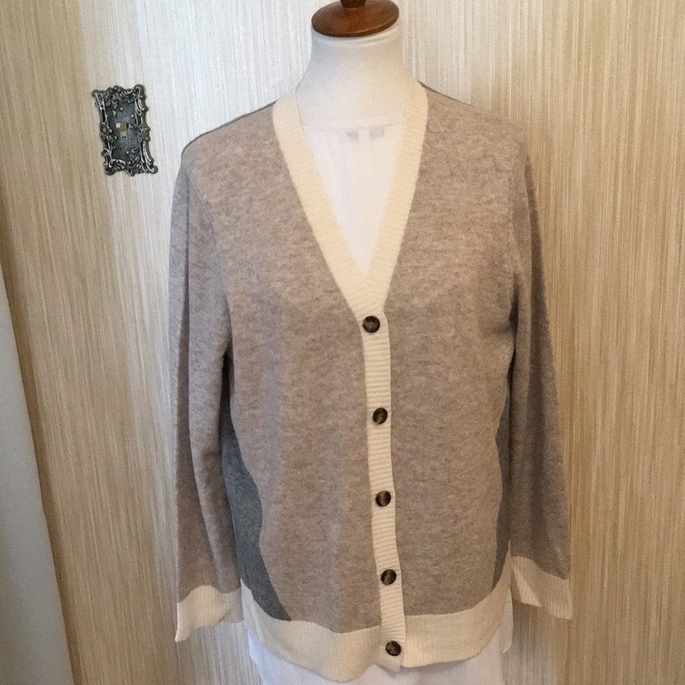 Cashmere sweater. Like new.